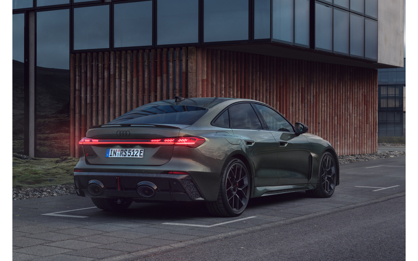 アウディ RS 5 新型