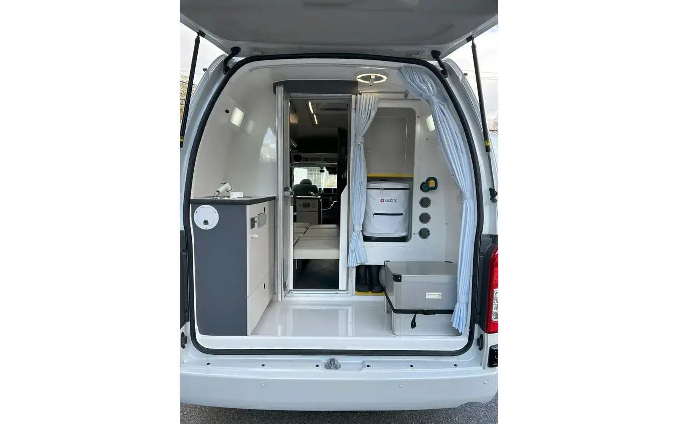 レクビィの災害ボランティア用キャンピングカー「PRONTE VVDR」