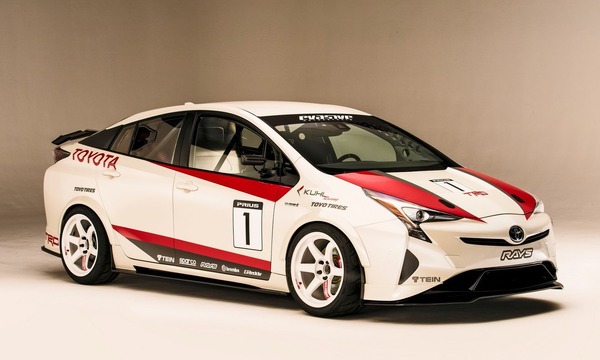 SEMAショー16】トヨタ プリウス にサーキット仕様…旋回性能はスーパー
