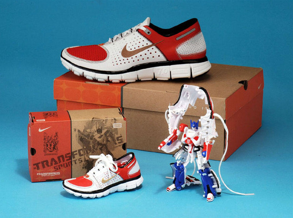 NIKE×タカラトミー…トランスフォーマー新発売 | レスポンス NIKE×タカラトミー…トランスフォーマー新発売 | レスポンス