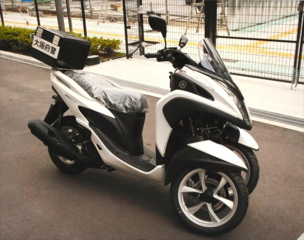 大阪府警が110台を調達 ヤマハの2 1スクーター トリシティ125 レスポンス Response Jp 大阪府警が110台を調達 ヤマハの2 1スクーター トリシティ125 レスポンス Response Jp