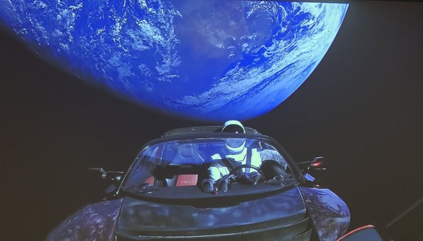 女性に人気！ 激レア】テスラ ホットウィール SPACE 宇宙 イーロンマスク仕様 ミニカー