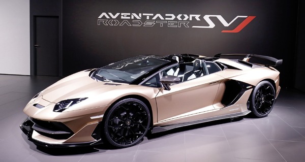 アヴェンタドールSVJ Roadster 🏎️Aventador SVJ 👦🏻@kenki_mitsui 📸@photographer_hiro16