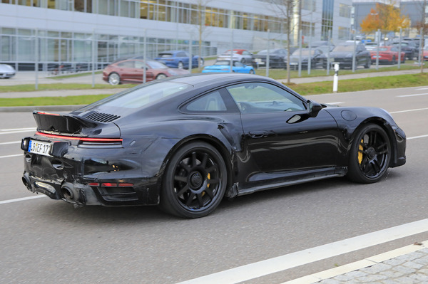 新型「ターボS」か「RS」か…ポルシェ 911ターボ、プロトタイプに
