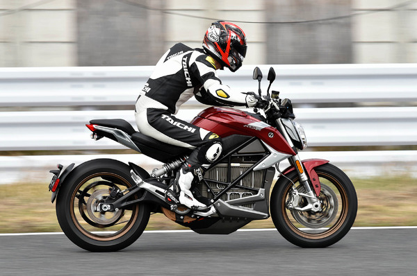 ゼロモーターサイクルズ SR/F 試乗】ハイエンドEVバイクの明るい ゼロモーターサイクルズ SR/F 試乗】ハイエンドEVバイクの明るい