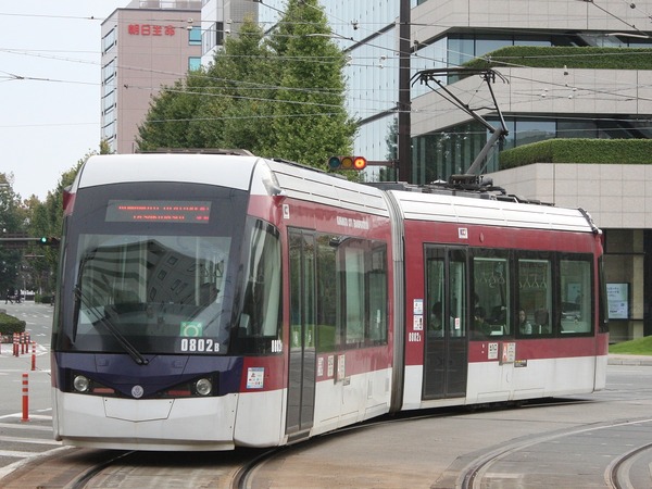 路面電車にも女性専用車…熊本市電の低床車に試験導入 9月14日-12月28日
