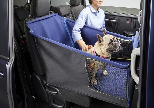 ホンダ、愛知県初開催の「インターペット」に出展愛犬とのお出かけや車中泊を提案