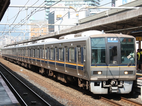 JRも終夜運転中止の動きJR西日本が元旦3時頃までの臨時列車で代替