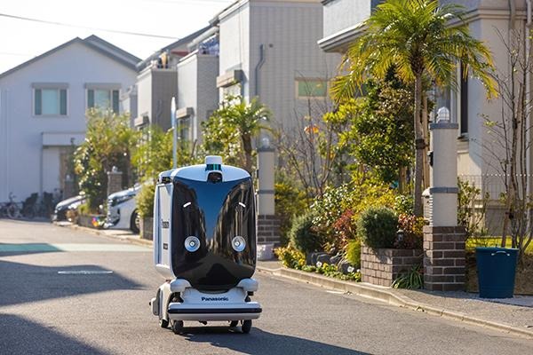 小型低速ロボットによる住宅街向け配送サービス、藤沢市で実証実験開始