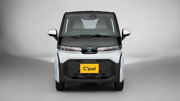 トヨタ、2人乗りの超小型EV『C＋pod』を発売法人・自治体向け
