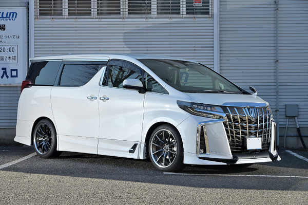 アルファード ヴェルファイアのディスプレイ オーディオから社外ナビに換装できる 実車レポート レスポンス Response Jp アルファード ヴェルファイアのディスプレイ オーディオから社外ナビに換装できる 実車レポート レスポンス Response Jp