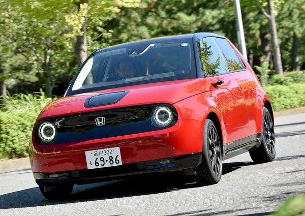 【ホンダe 新型試乗】久しぶりにガレージに納めたい一台と出会った九島辰也