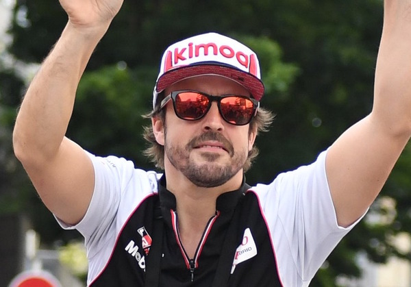 【F1】今季復帰のアロンソ、自転車で交通事故に遭遇し負傷