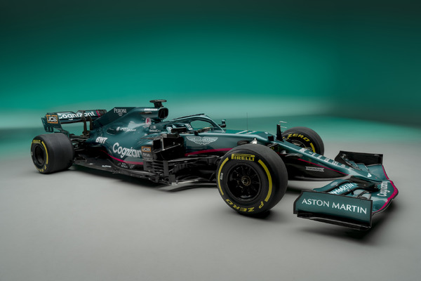 【F1】新生アストンマーティンが今季型マシン「AMR21」を公開新車ラッシュ、王者メルセデスなど続々発表中