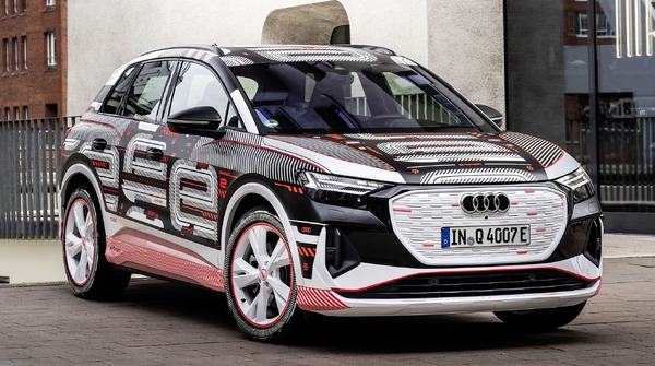 アウディの新型EV、『Q4 e-tron』電動SUV　4月14日発表