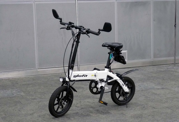 原付ナンバー隠して自転車にチェンジ…glafitが「モビチェン」披露 8枚