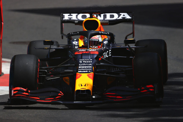 F1 アゼルバイジャンgp 初日はレッドブル ホンダのワンツー ホンダ4台がトップ10入り 2枚目の写真 画像 レスポンス Response Jp