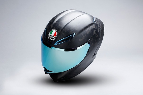 AGV PISTA GP RR FUTURO発売、MotoGP譲りのカーボンヘルメット