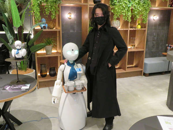 カフェで接客する「分身ロボット」が教えてくれたこと【岩貞るみこの人道車医】