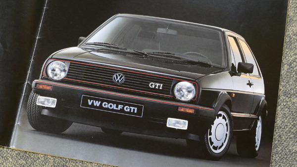 ワーゲン ゴルフ2 トノカバー 純正 VW ワーゲン ゴルフ2 トノカバー 純正 VW