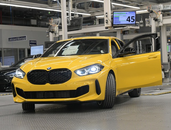 BMW 1シリーズ と 2シリーズ、「BMWインディビジュアル」の160色で塗装可能に生産開始