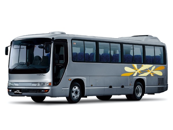 いすゞ、中型観光バス『ガーラミオ』の先進安全装備を拡充