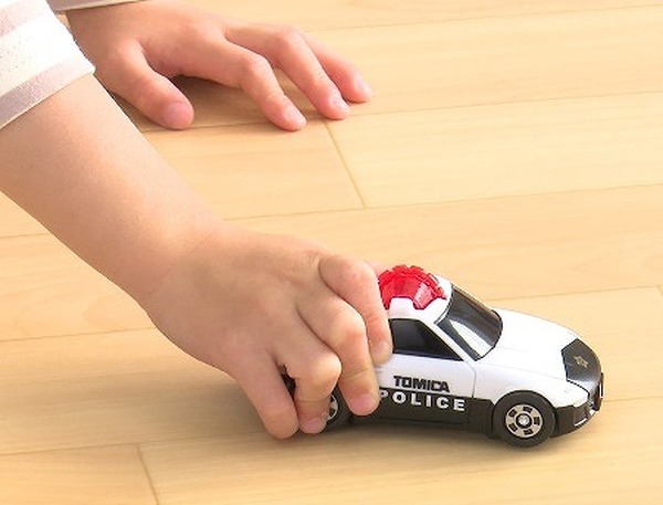 1歳半から遊べるトミカ 軽くて大きい安心設計 日産 Gt R など3種が登場 レスポンス Response Jp