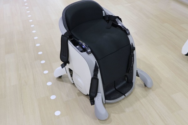 操作しようと思っちゃだめだ、念じるのだ：ホンダの電動車いす