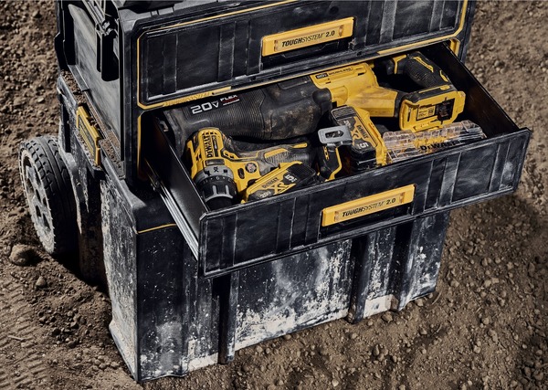 プロ仕様のツールボックス「デウォルトTOUGHSYSTEM」、2段チェストなど