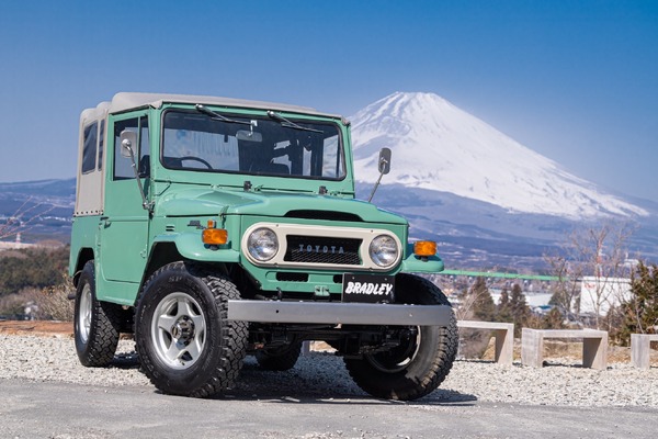 トヨタ ランドクルーザー50周年記念　4X4MAGAZINE トヨタ ランドクルーザー50周年記念 4X4MAGAZINE トヨタ