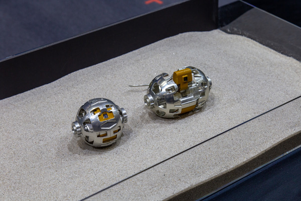 SORA-Q 変形可能な月面ロボット 変形型月面ロボット「SORA-Q」を1/1スケールで再現、タカラ