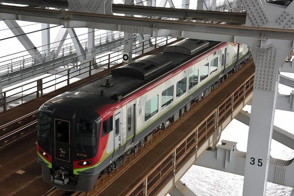 スタフ　瀬戸大橋線試運転　4枚セット 瀬戸大橋上で列車を撮影する…上から横から管理通路ツアー 4月9日