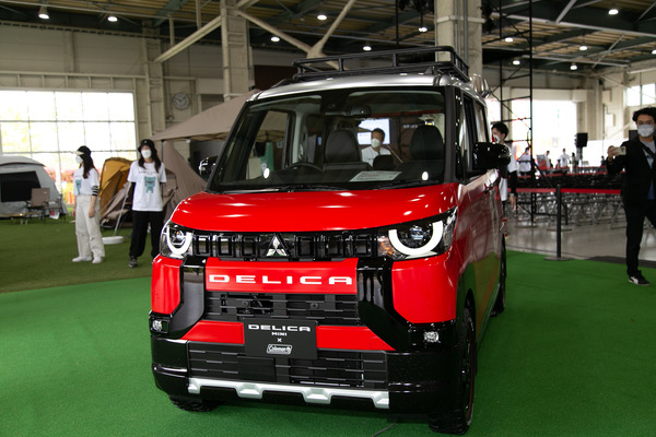 トレーラー、インタビュー