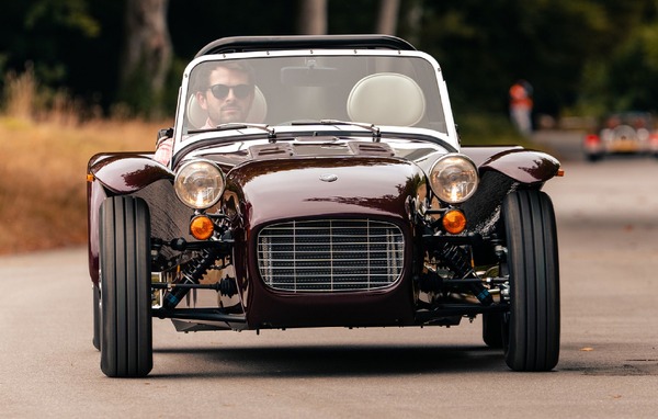 ケータハム　スーパーセブン スズキ製エンジン搭載のケータハム『セブン』、車両重量は440kg…グッド