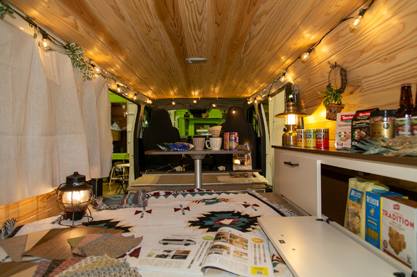 新しいキャンピングカーの選択肢!? DIYキットでキャンピングカーを製作できる「Ditto」が登場…アソモビ2023 in Makuhari | レスポンス（Response.jp）