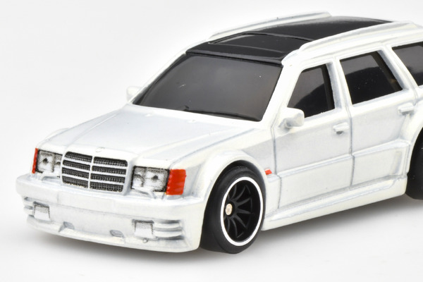 国内限定約50台、あの伝説のAMGワゴン『E36T』が復活！ガンメタ