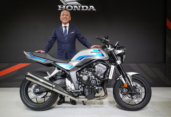 【本】HONDA MOTORCYCLE 世界の名車別冊　ホンダ　モーターサイクル sddefault.jpg