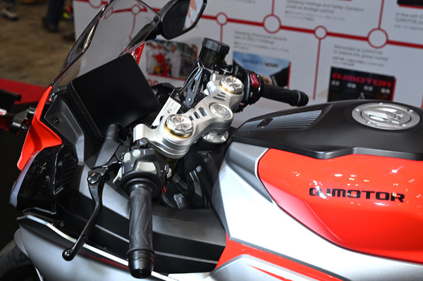 中国製400cc・4気筒が「第3の選択肢」に? カワサキZX4Rとホンダ 中国製400cc・4気筒が「第3の選択肢」に? カワサキZX4Rとホンダ