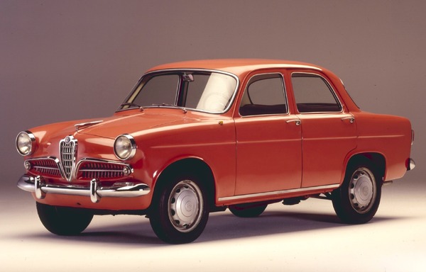 メルル　　　　　　　　　　　　アルファロメオ　ジュリエッタ アルファロメオの名車『ジュリエッタ』誕生70周年…イタリア自動車産業