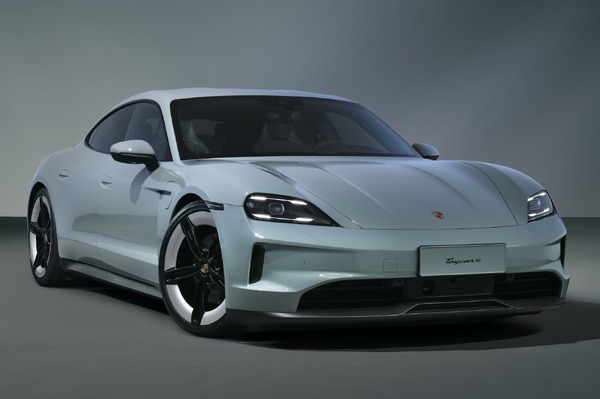 ポルシェ タイカン シェイカー Porsche Taycan ノベルティ