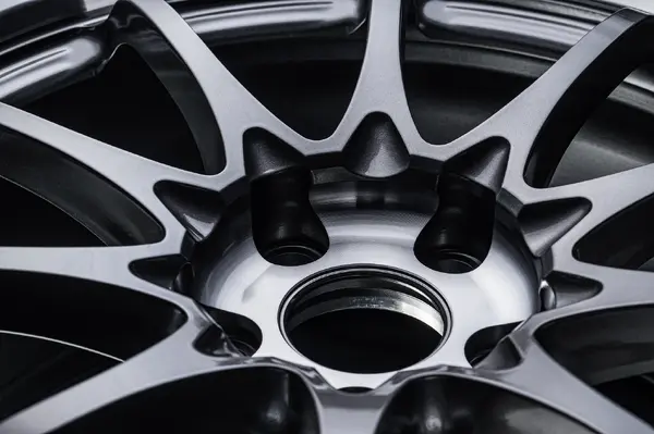 極限の軽量ホイール革命！レイズ ボルクレーシング『CE28N-plus SL』が