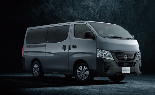 日産始まったな」新型『キャラバン』が話題に！アウトドア向け装備も