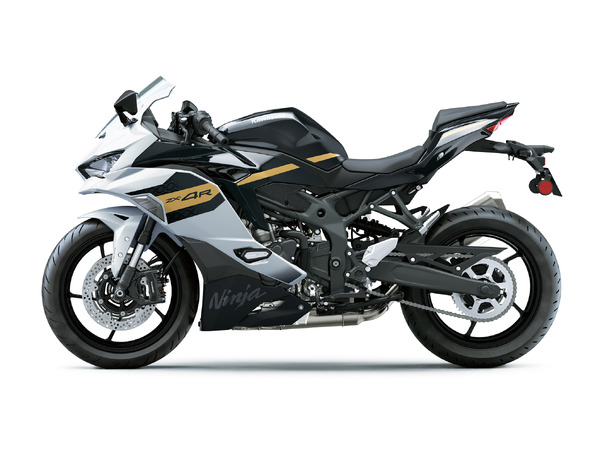 カワサキ『Ninja ZX-4R SE』と『Ninja ZX-4RR』がカラー変更