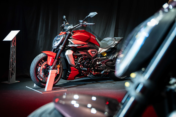 168馬力のクルーザーおかしいだろ」ドゥカティのスポーツクルーザー『X