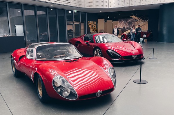 アルファロメオ『33ストラダーレ』、新旧モデルを初めて同時展示…トリノ自動車博物館 2枚目の写真・画像 | レスポンス（Response.jp）