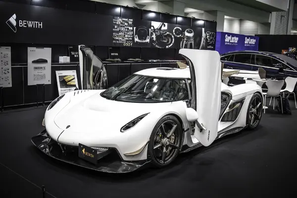 その車体『5億円超』！ ケーニグセグ ジェスコが目の前で見られる