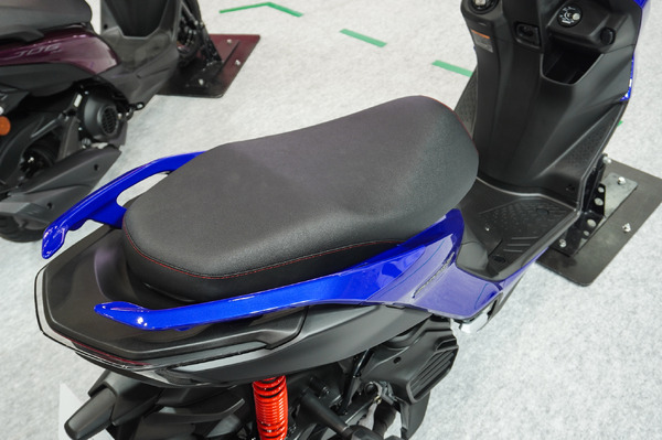 ヤマハのスクーターが今アツい！“稲妻デザイン”の新型『シグナスX