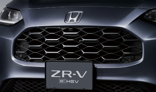 ホンダ『ZR-V』一部改良、ハイブリッド車のみに統一…新グリルの採用や