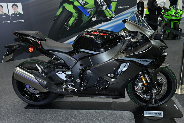 新型かっけぇ！」カワサキ『ZX-10R』が日本初公開、SNSでは「空力