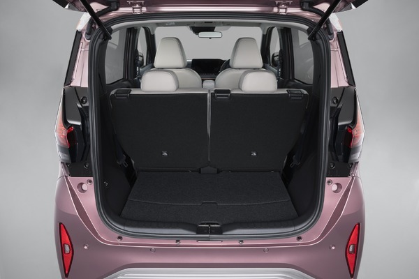 日産の軽EV『サクラ』がマイナーチェンジ、新色「水面乃桜」追加し今夏